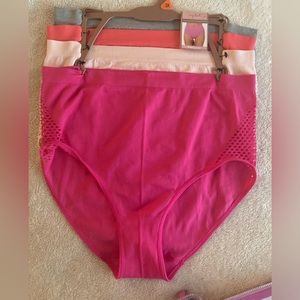 Brand new 4 pack high waisted briefs